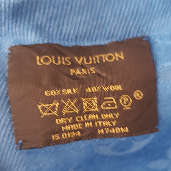 Limited Time Listing Authentic Louis Vuitton Classic Shawl Blue Ombre - Picture 7 of 9